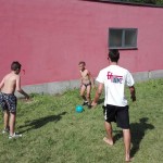 Estate in piscina – si gioca a minicalcio
